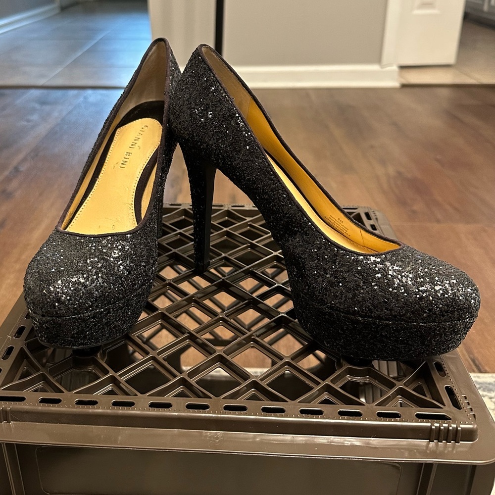 BLACK GLITTER GIANNI BINI HEELS SIZE 9